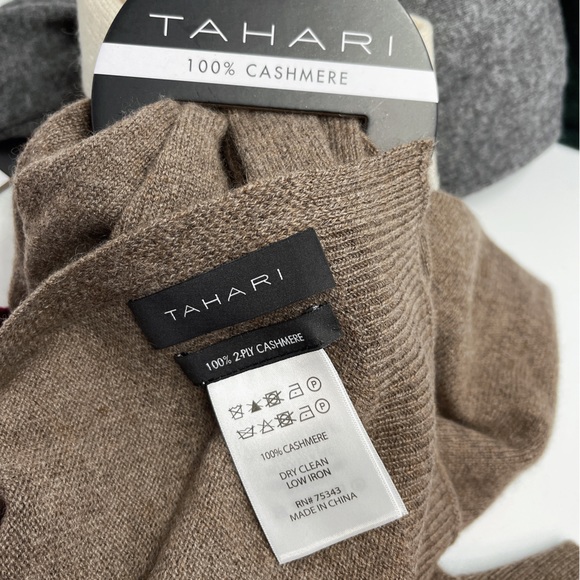 NWT Tahari 100% cashmere scarf wrap 71”x13” - Picture 2 of 4